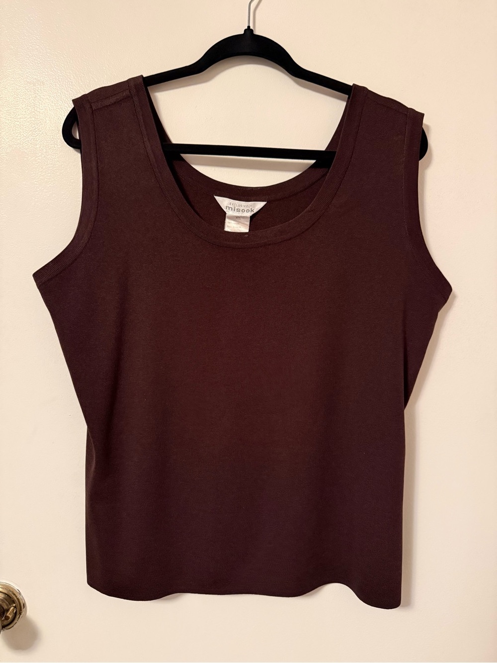 Exclusively Misook Brown Sleeveless Shell Tank Top Classic Scoop Neck XL